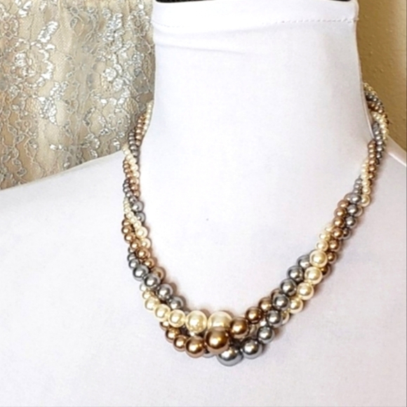 Vintage Multi Strand Fresh Water Faux Pearl Necklace Unique Mid Century Classic - Picture 8 of 16